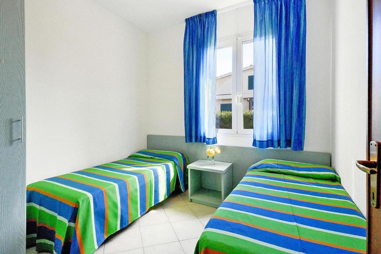 Apartment In Cecina Mare With Outdoor Pool Marina di Cecina Eksteriør billede