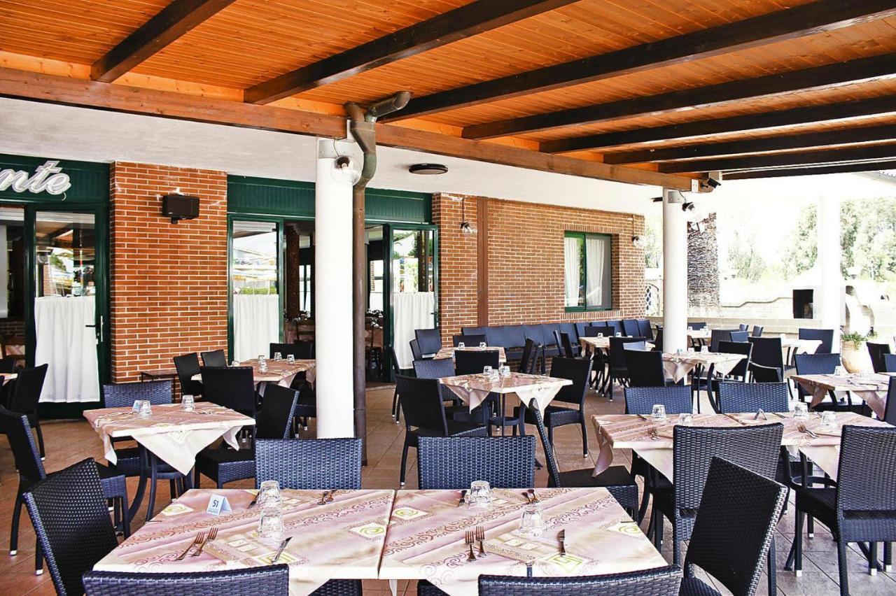 Apartment In Cecina Mare With Outdoor Pool Marina di Cecina Eksteriør billede